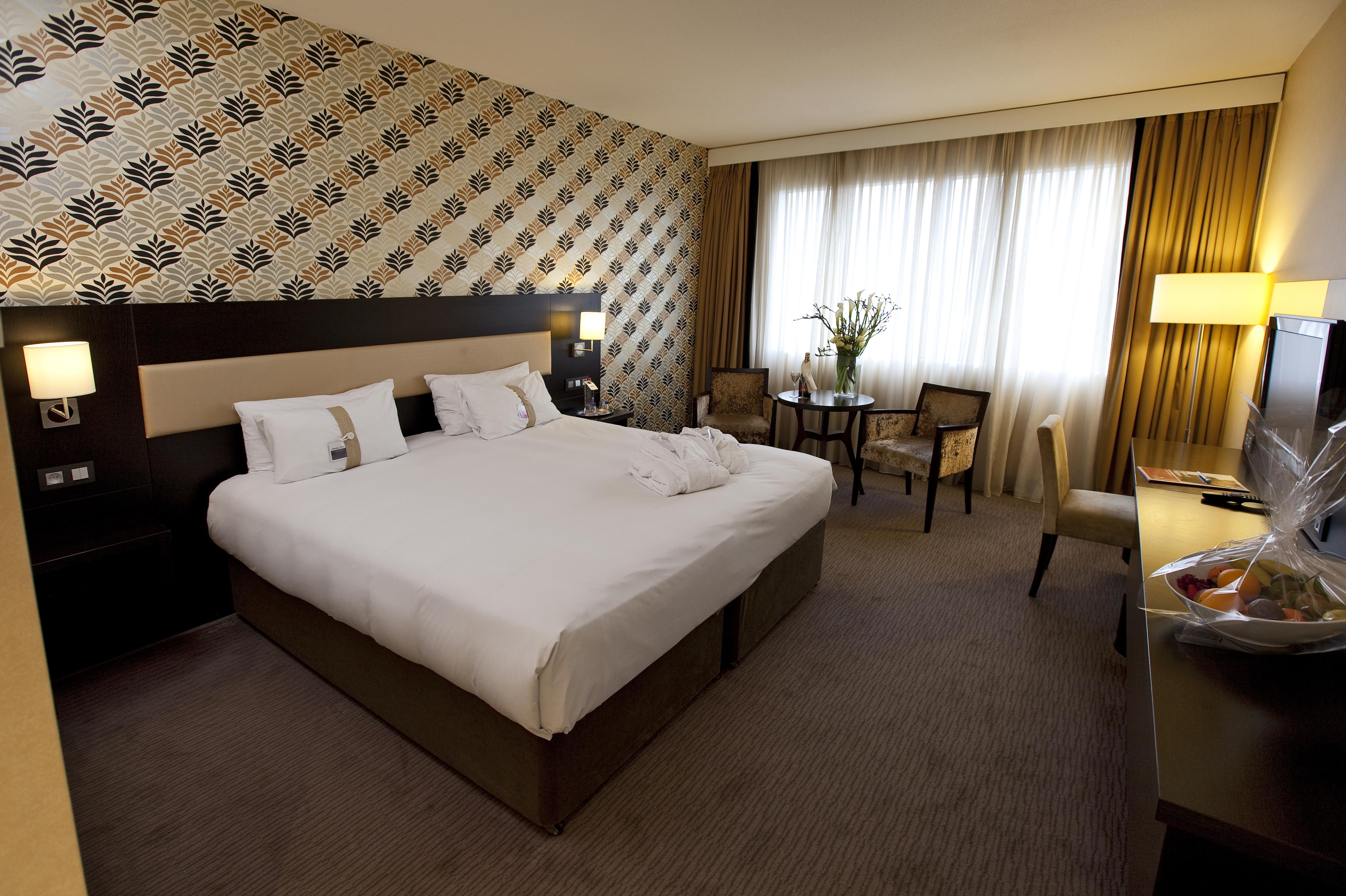 Mercure South